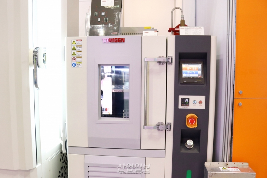 [국제 연구·실험 및 첨단분석장치전] 제품 균열 테스트에 활용하는 온·습도 챔버