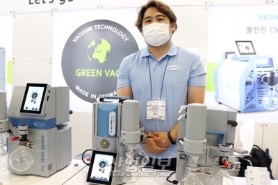 [국제 연구·실험 및 첨단분석장비전] 용매 농축 등에 활용하는 다양한 진공펌프 선보여