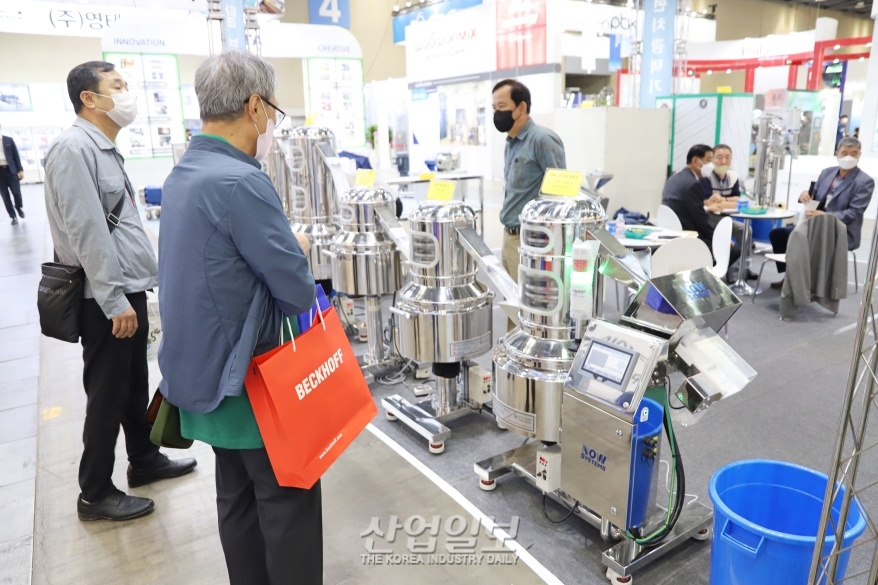 [코리아팩] 펀치로 알약 생산하고…탈분기는 이물질 제거