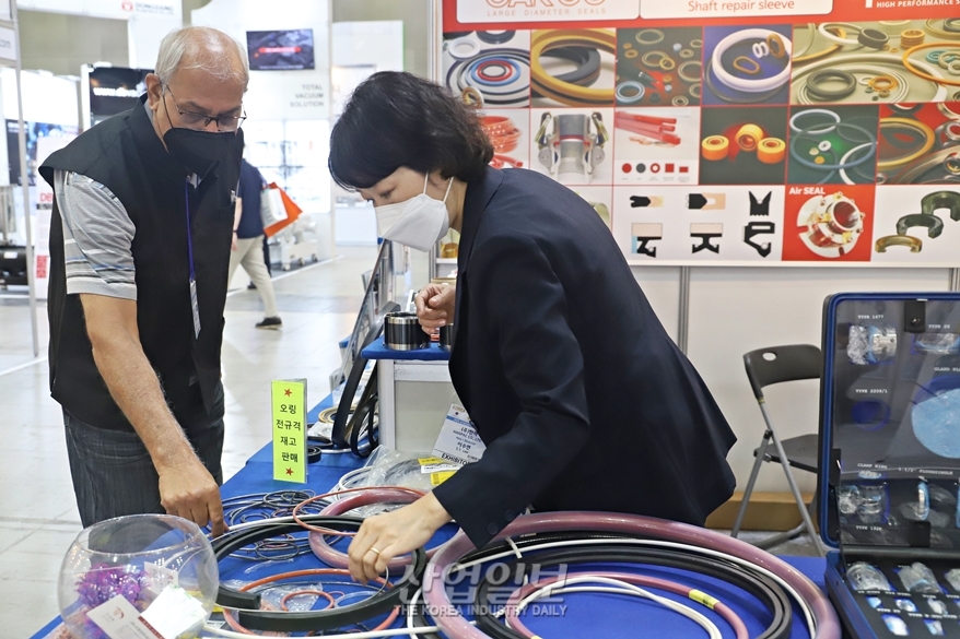 [국제화학장치산업전] 화학물질, 고압, 고온에서도 실링 가능한 특수 씰(Seal)