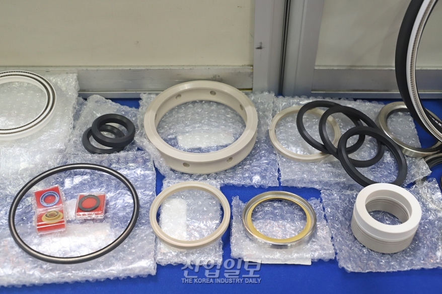[국제화학장치산업전] 화학물질, 고압, 고온에서도 실링 가능한 특수 씰(Seal)