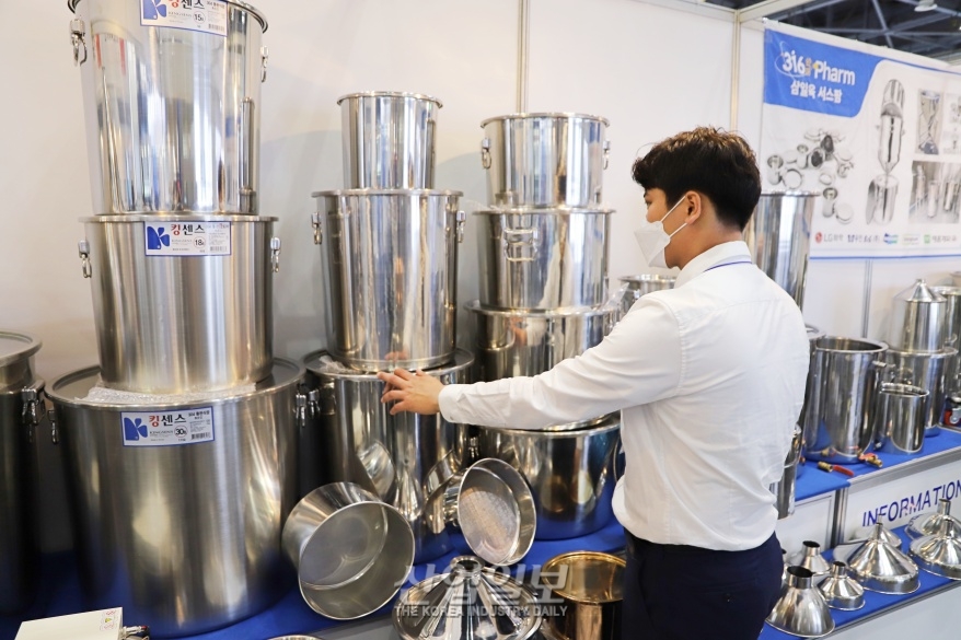 [국제제약·바이오·화장품기술전] SUS316L에 스피닝 기술 더하면…무용접 용기로 변신