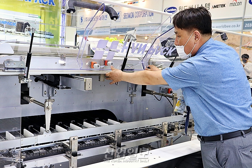 [코리아팩] '속도·안전성' 모두 챙기는 카톤 포장기