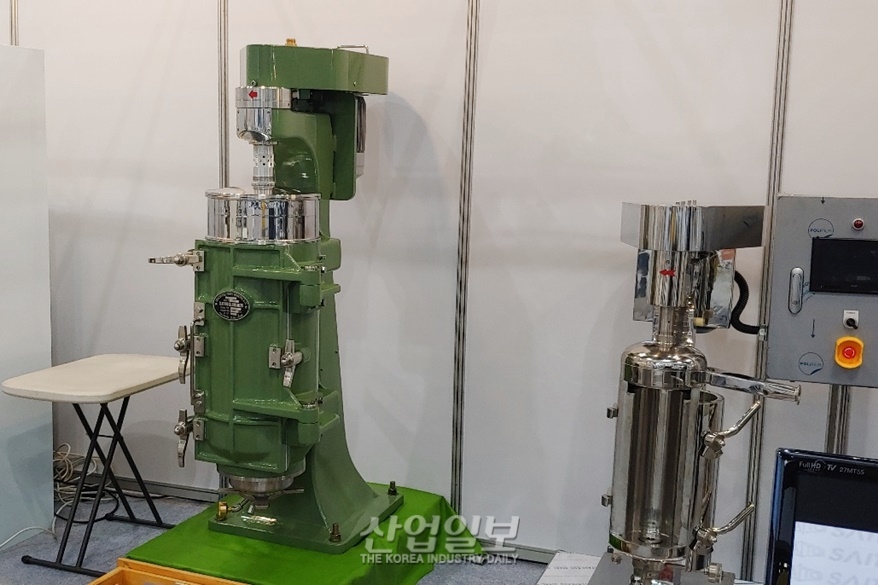 [국제 연구·실험 및 첨단분석장비전] 산업 &실험용 연속 원심분리기 전시