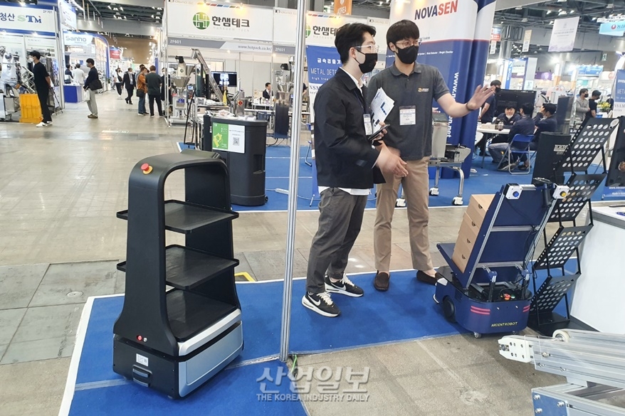 [국제물류산업대전] 중소형 창고에 적합한 국산 물류 로봇