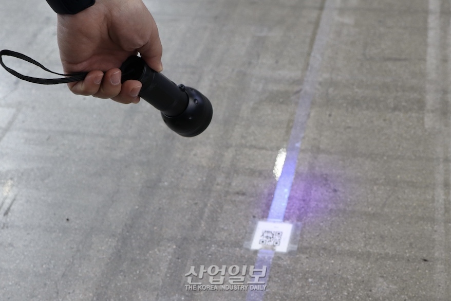 [국제물류산업대전] 물류로봇 고도화, '눈에 안보이는 선' 따라가