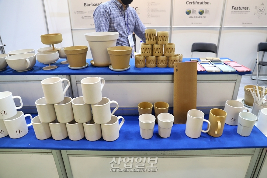 [코리아팩] 기존 플라스틱의 대체 방안, 바이오 베이스 플라스틱