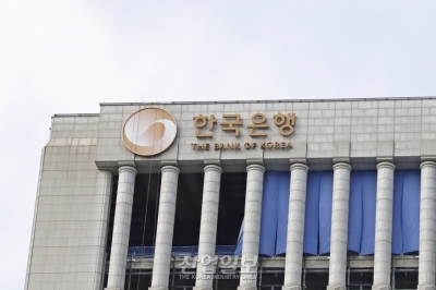 팬데믹 이후 여성·고령층 고용 질적 회복 더뎌…양극화 심화