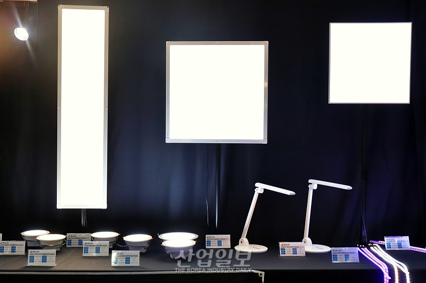 [광융합엑스포]조명에 향균 기능 더한 '생활 방역 조명'