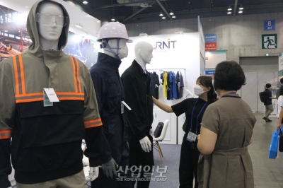 [국제안전보건전] 작업복…원단 특성에 따라 기능과 활동성 달라져