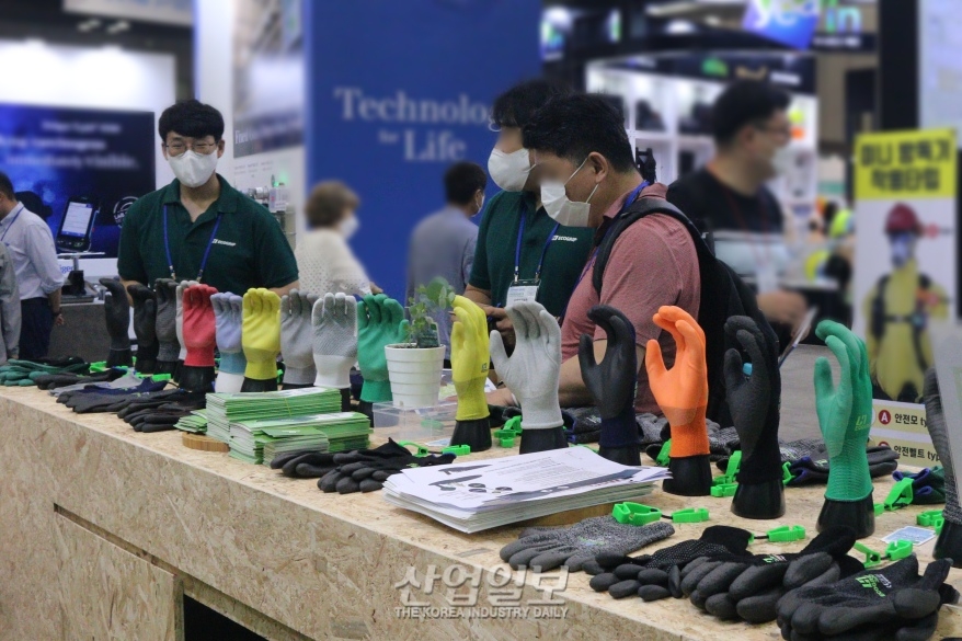[국제안전보건전] 안전 장갑…환경 고려한 제작방법 채용