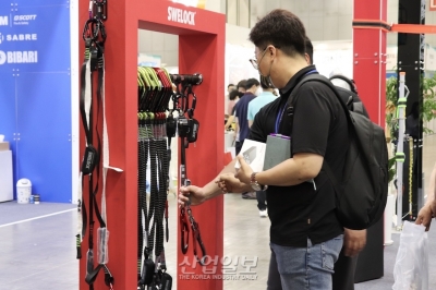 [국제안전보건전] ‘이빨’ 달린 추락방지기…안전성 강화