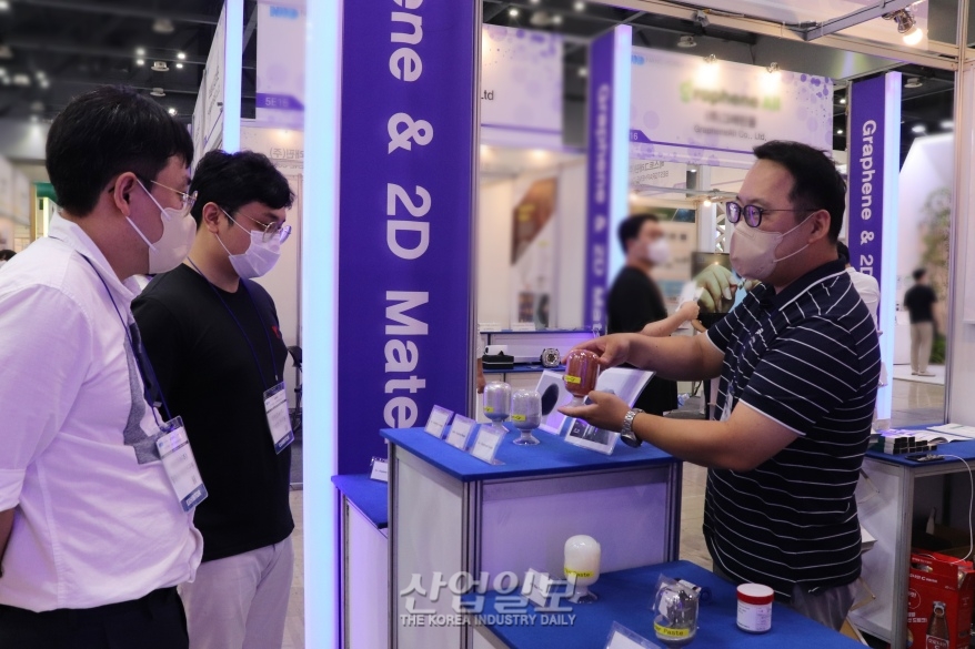 [나노코리아] 전자재료·전기차…‘그래핀’ 코팅으로 산화방지