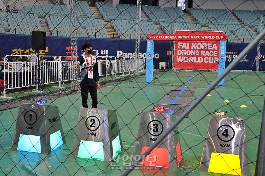 [드론·UAM박람회] 탄성 자아내는 속도… '드론레이스'