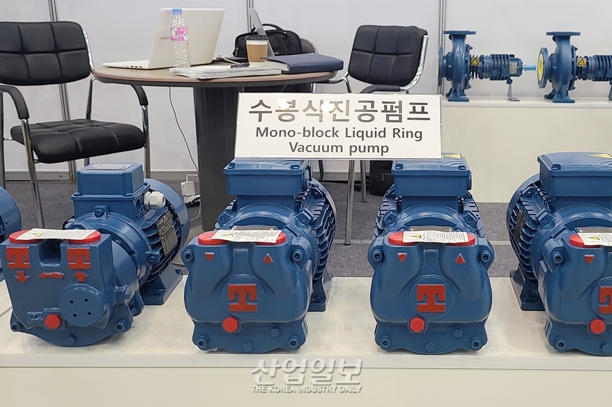 [한국국제기계박람회] 웅천글로벌, 수봉식 진공펌프 등 선보여