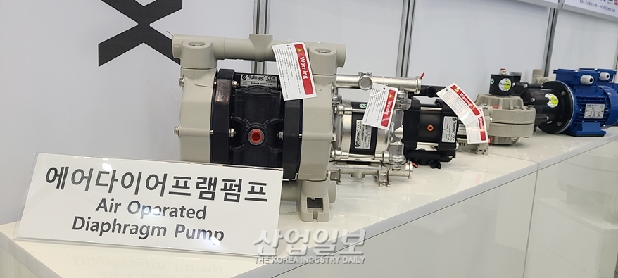 [한국국제기계박람회] 웅천글로벌, 수봉식 진공펌프 등 선보여