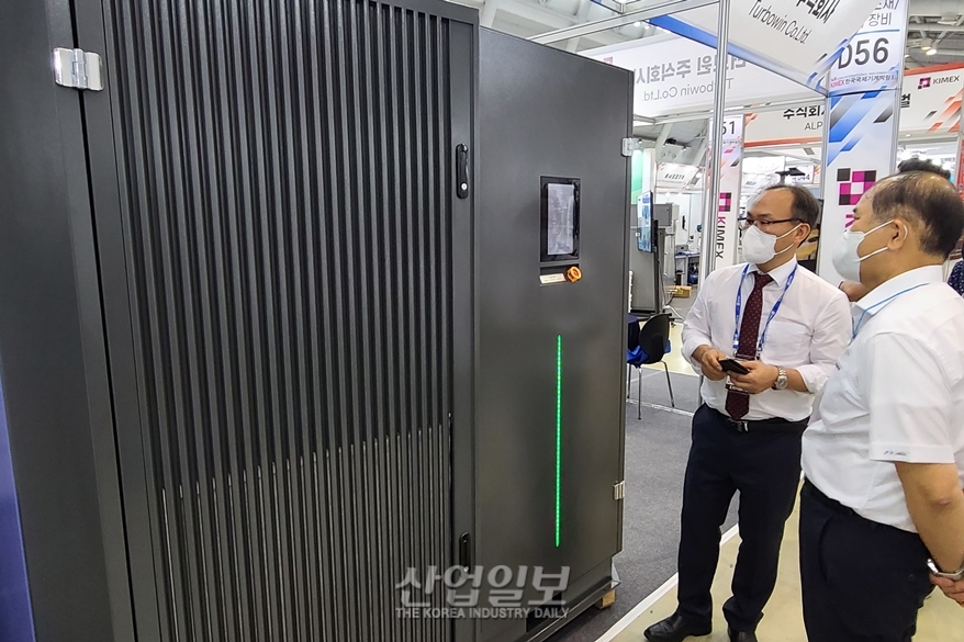 [한국국제기계박람회] 터보 컴프레서, 오일 프리(free)로 유지보수 용이해