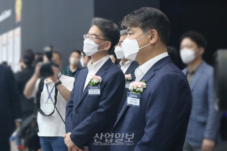 [디스플레이산업전] TEL, FPD 제품 히스토리 소개