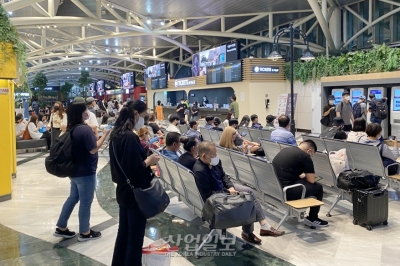 [포토뉴스] 귀성객들로 붐비는 고속버스터미널