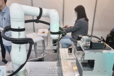 [국제PCB 및 반도체패키징산업전] 센서 없어도 안전하게 작동하는 협동로봇
