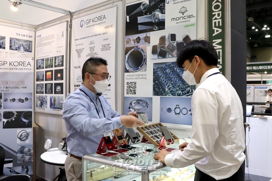 [금속산업대전] 알루미늄, 티타늄, 서스 소재의 정밀가공제품 전시
