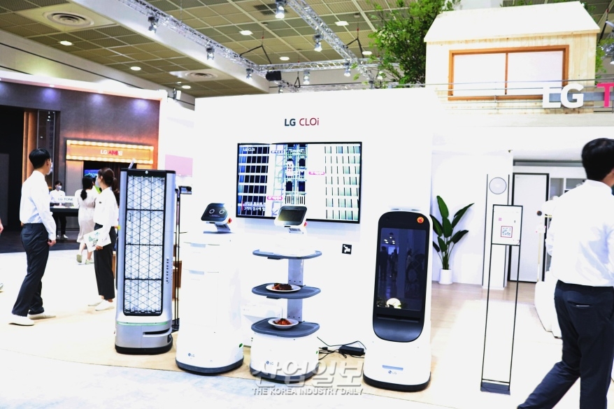 [KES2022] 방역·서빙 등 다양한 서비스 로봇 출동