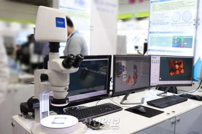 광학모듈 탑재…2D에서 3D 현미경으로 변환