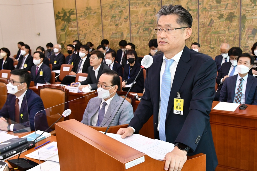 한국언론진흥재단 임원 정수 확대 전문가 비상임 이사 참여 필요