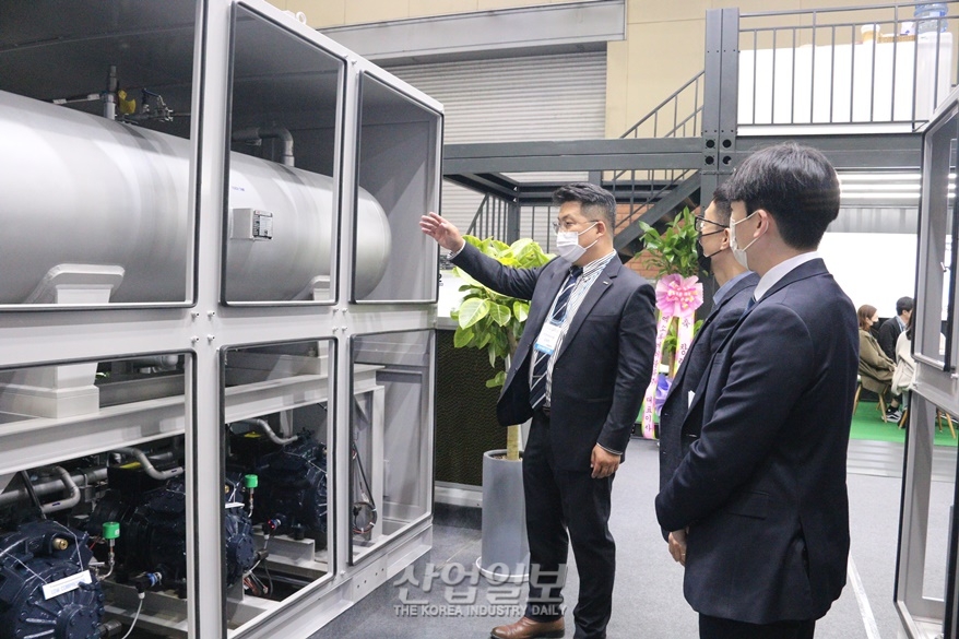 [한국산업대전] 이산화탄소(CO2) 단일 냉매…산업용 냉동기 공개