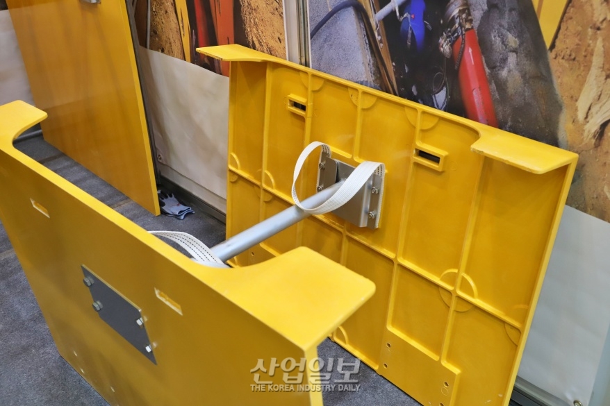 [한국산업대전] 토공 터파기 작업 시, 토사물 붕괴 방지하는 ‘흙막이용 가시설’