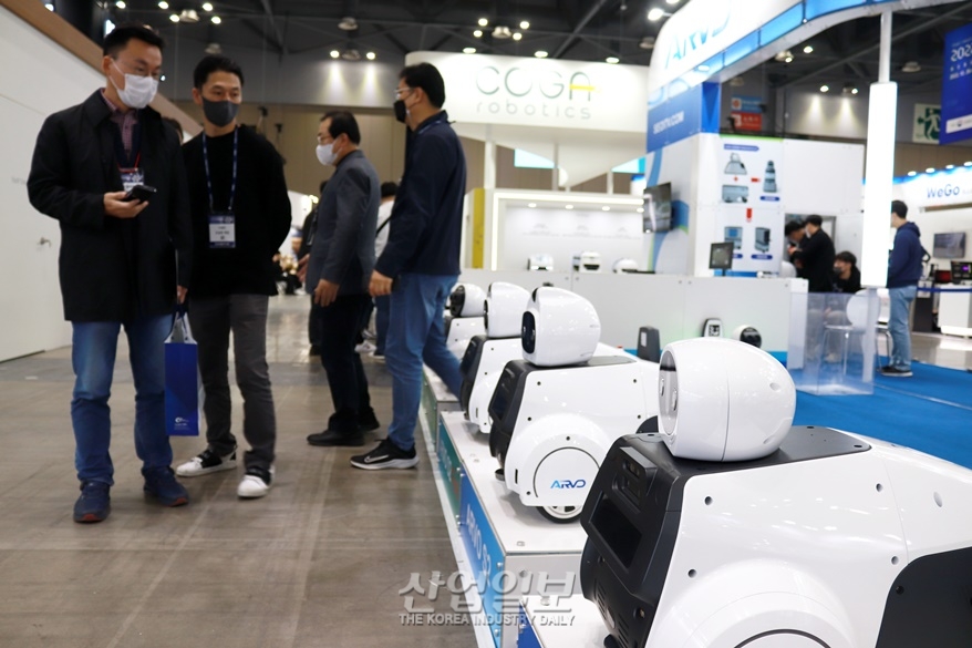 [로보월드] 건물 화재 방비하는 주행로봇