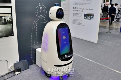 [로보월드] 안내, 순찰, 진찰 다용도 로봇 등장