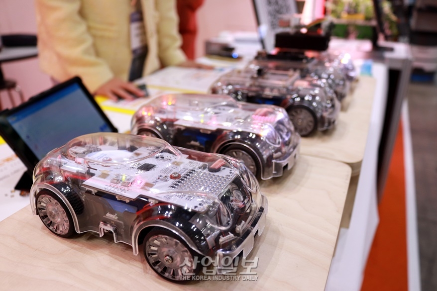 [로보월드]자율주행로봇과 만난 코딩 교육