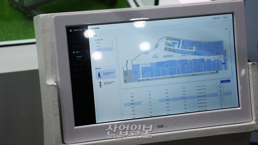 [로보월드] 대규모 로봇 투입으로 ’스마트‘한 병원