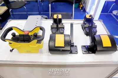 [로보월드] 중장비 원격 조종, 산업재해 예방한다