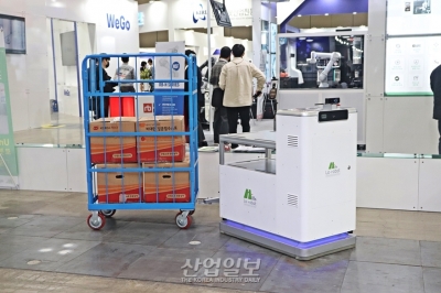 [로보월드] 롤테이너 끄는 소형 창고용 물류 로봇