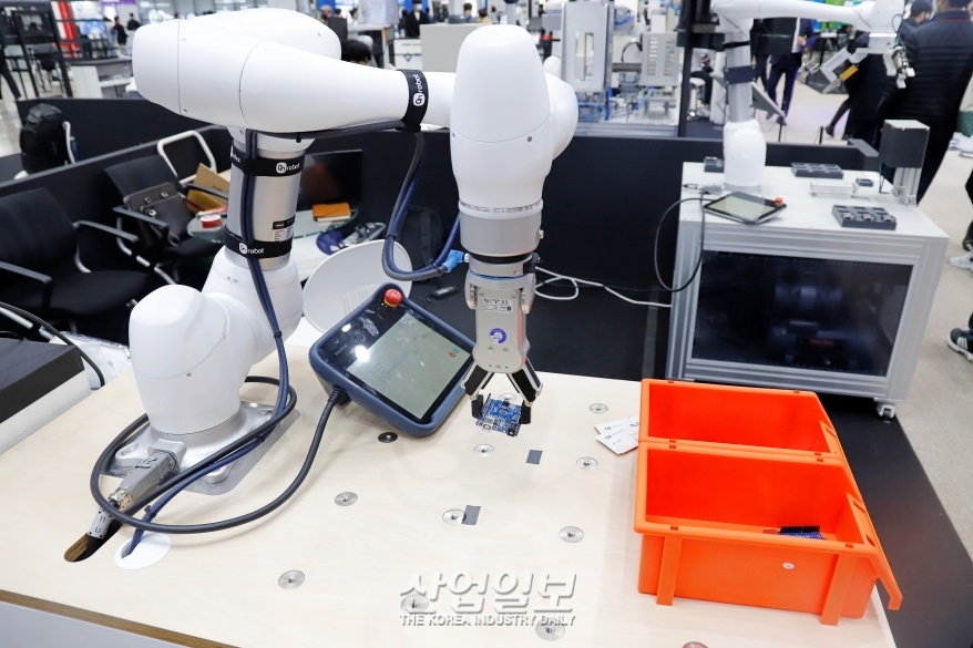 [로보월드] 인공지능과 로봇 결합, 아두이노 불량 걸러내