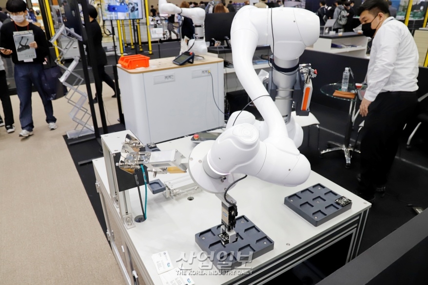 [로보월드] 인공지능과 로봇 결합, 아두이노 불량 걸러내