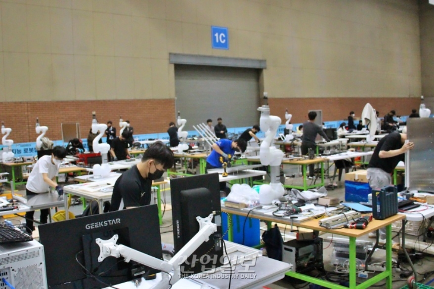 [로보월드] ‘데려가고 싶은 인재’ 모인 2022 국제로봇콘테스트