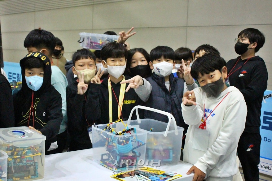 [로보월드] 미래인재들의 AI ‘미션 타파’