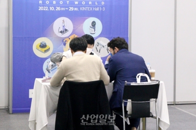 [로보월드] (주)하이텍알씨디코리아, 수출상담회 참가…수출지역 다변화 및 신시장 개척에 박차