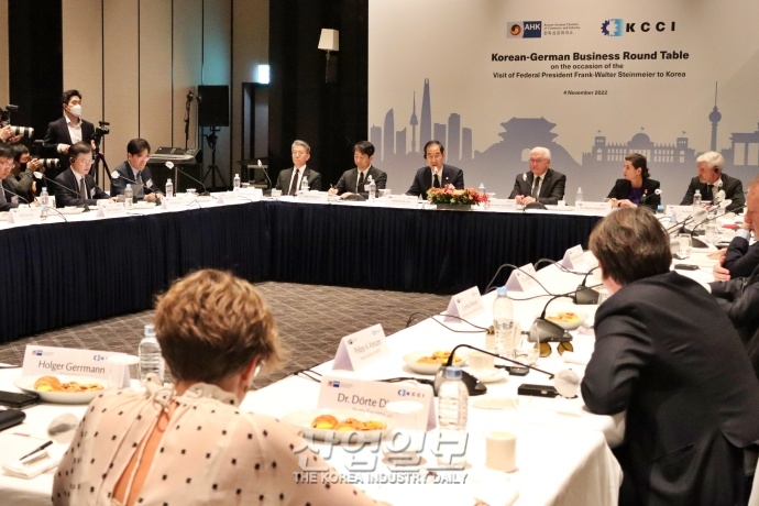 [포토뉴스] 韓·獨 대표, “경제협력 넘어 탈탄소화 공동 노력할 것”