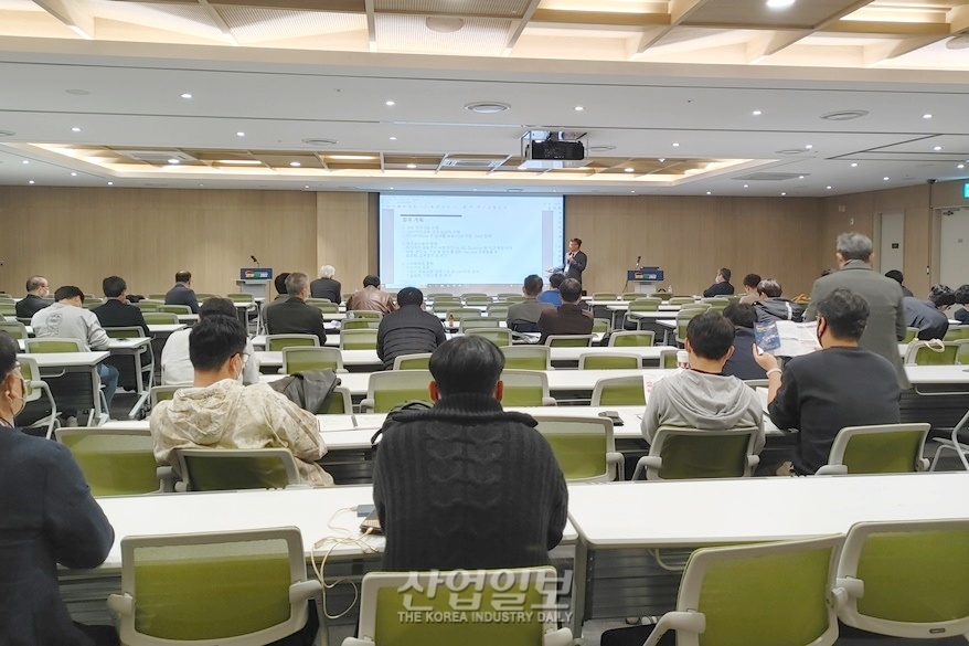 진화하는 AI…제조 최적화 실현할 터