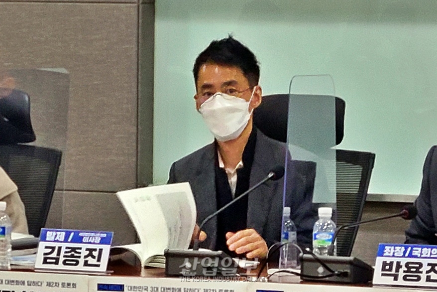 노동시장 변화… ‘플랫폼 노동자’ 고려해야