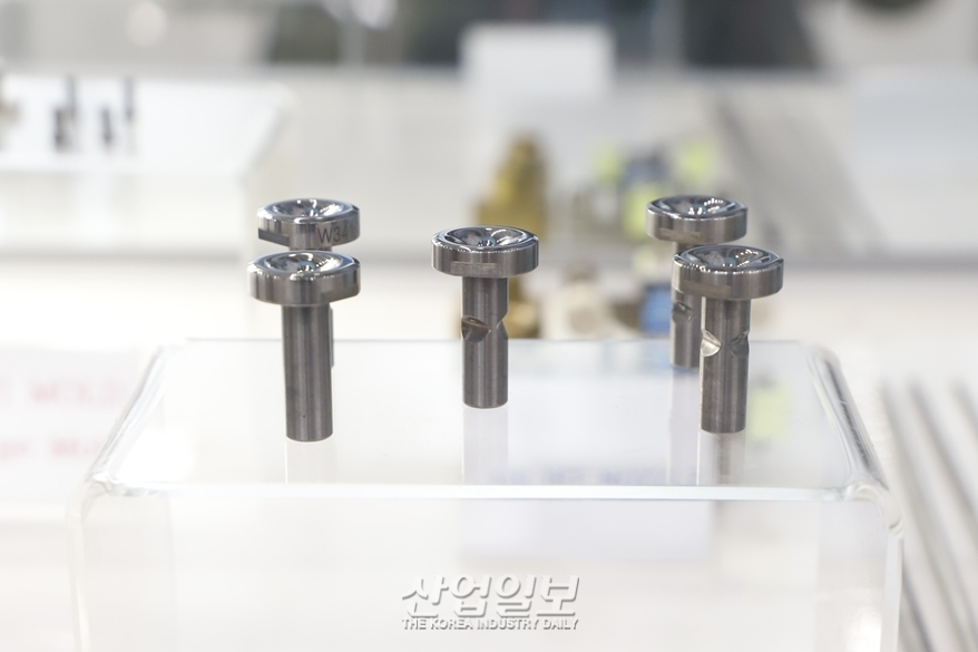 정밀 부품 생산을 위한 초경 소재 정밀 노즐