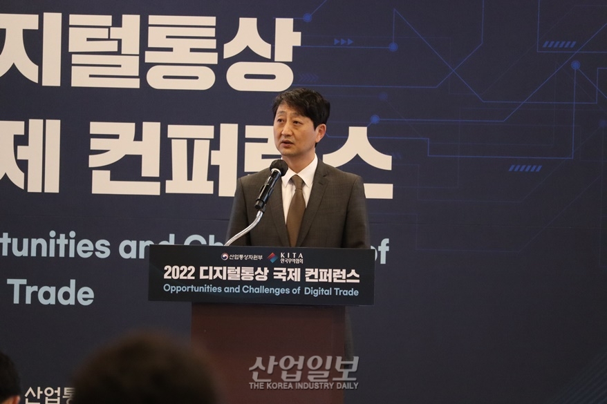 디지털 전환의 시대…기회와 도전은