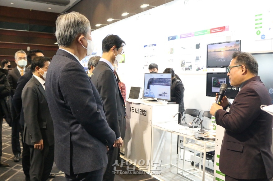 2022 순환경제산업대전…산업부 진종욱 실장 등 전시장 방문