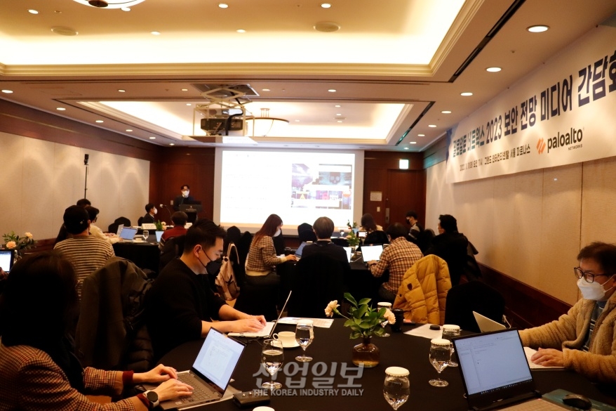 “5G 채택 가속화로 보안 취약성 심화될 것”