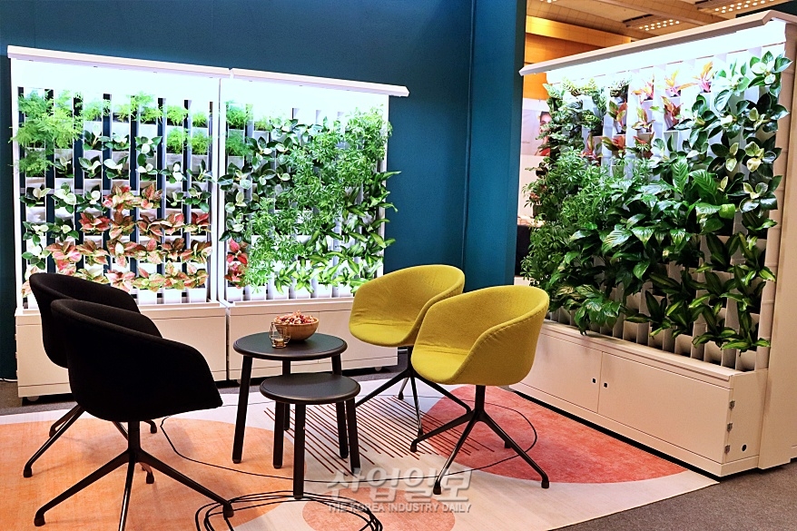 도심 속 스마트팜 ‘세로숲’