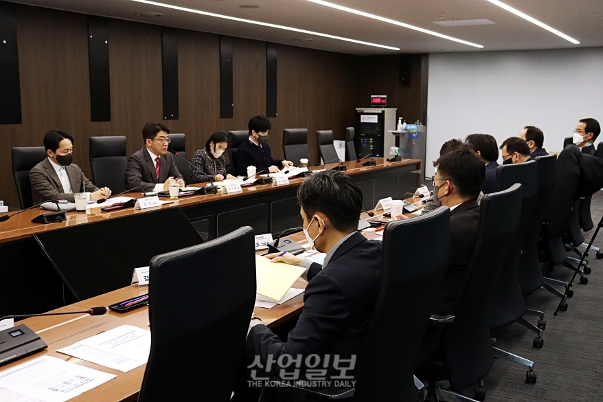 산업부, 中 보복조치 대비… “공급망 모니터링·지원체계 강화할 것”